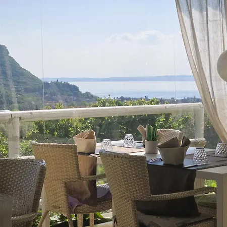 Apartahotel Relais Olivi 3*